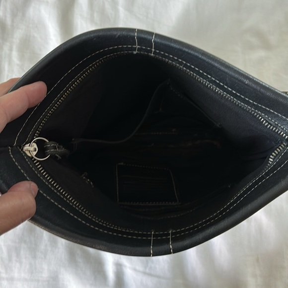 Coach Leather Buckle Shoulder Bag EUC Black - Picture 6 of 16